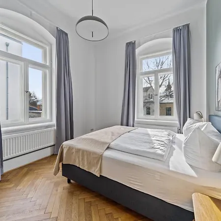 Apartahotel Limehome Antonstrasse 3*