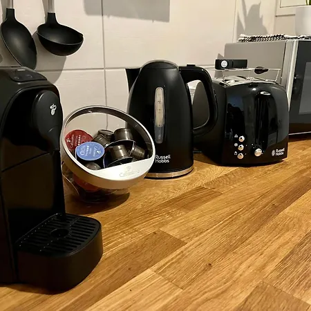 An Der Elbe Mit Balkon, Kueche Und Netflix Apartmán