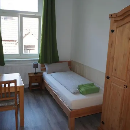 Apartment 3-raum Wohnung, Ideal Fuer Monteure Und Gruppen *