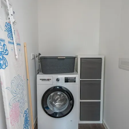 Cozy Dream Mit Terrasse Und Parkplatz - 90m² Apartament