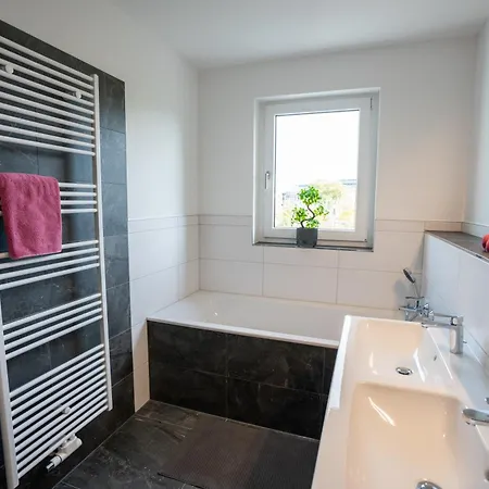 Cozy Dream Mit Terrasse Und Parkplatz - 90m² Dresden
