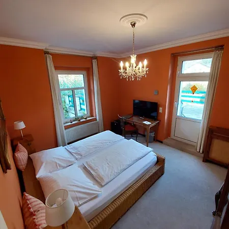 Plantagengut Hosterwitz Guest house *