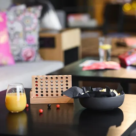 Hotel Moxy Neustadt 3*