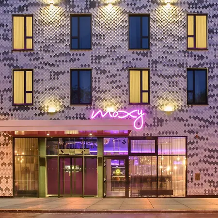 Moxy Neustadt 3*