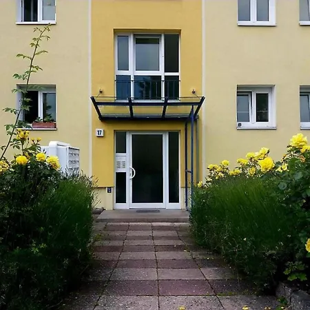 Apartment Helles Mit Balkon Am Grossen Garten Nahe Stadtzentrum Dresden