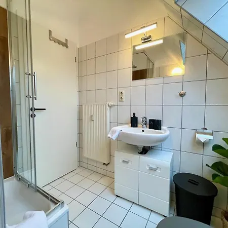 Zschachwitz - Frisch Renovierter Wohlfuehlort!