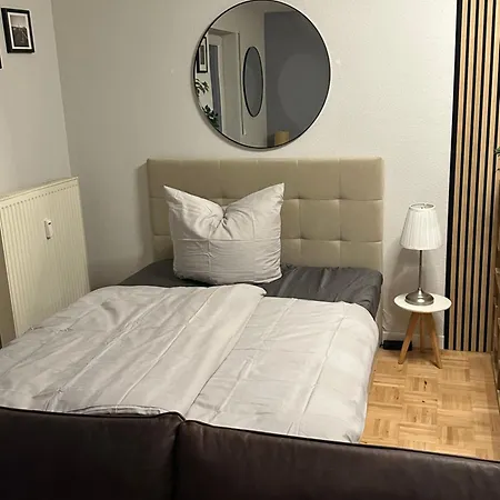 Apartment Im Zentrum Der Dresdner Neustadt Mit Aussenstellplatz *