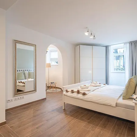 Benville - Traumlage - Modern - Familie Apartament