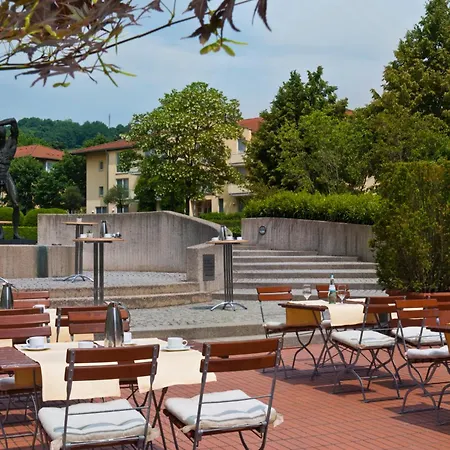 Hotel Radisson Blu Park & Conference Centre 4*