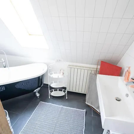 Golding - Flat 3 Dresden