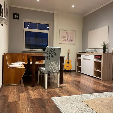 Appartement Flat For Up To 4 People In Dresden-striesen *