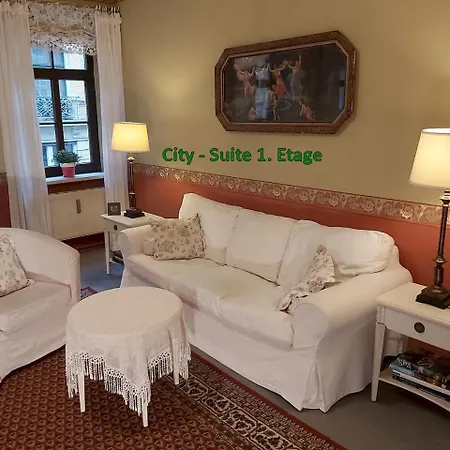 City-ferienwohnungen-dresden - Zentral Gelegen Im Haus Louisenstrasse 11 - Dresden-neustadt * Дрезден