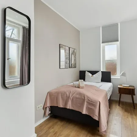 Apartahotel Limehome Antonstrasse 3*