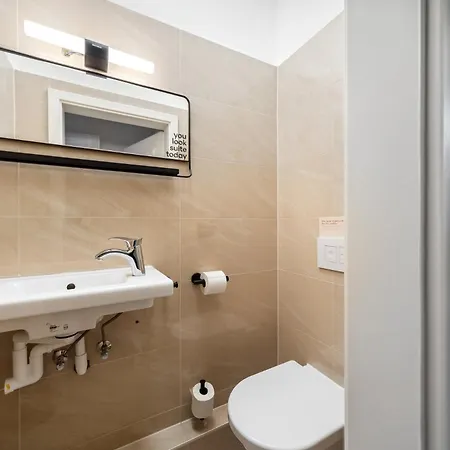Limehome Antonstrasse 3*
