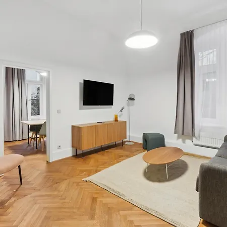 Apartahotel Limehome Antonstrasse 3*