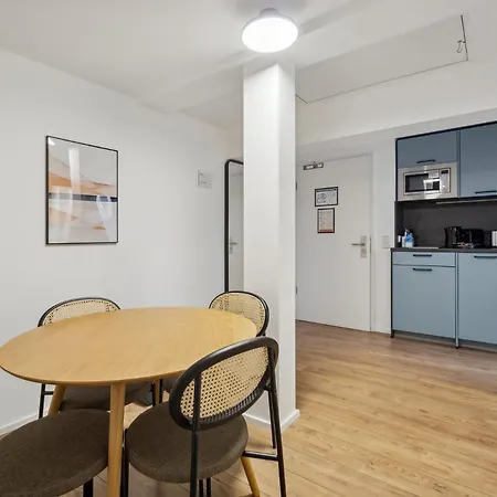 Apartahotel Limehome Antonstrasse 3*