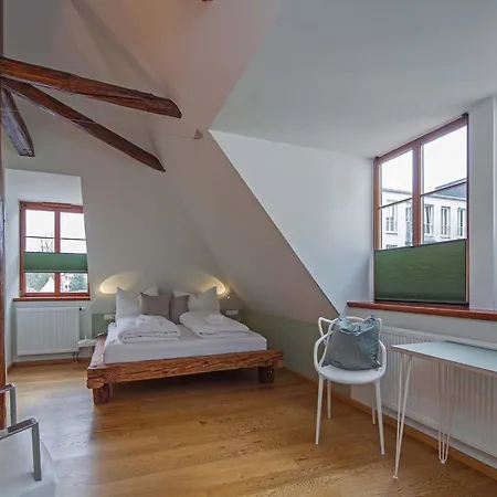 Hotel Am Schillerplatz 3*