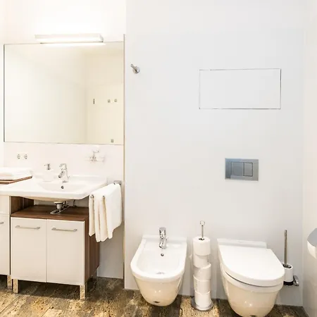 Apartment Global Living - Design I Center I Balcony I Smart-tv I Kitchen I *