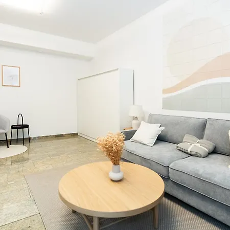Global Living - Design I Center I Balcony I Smart-tv I Kitchen I * Dresden