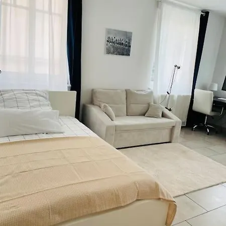 Apartment Studio-apartment Mit Balkon *