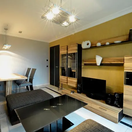 Apartment Via Lapis - Panoramablick Ueber - Garten - Pool - Sauna - Luxus *