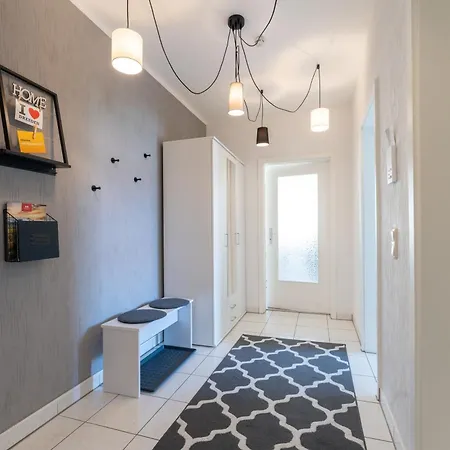 Apartment Mit Parkplatz & Balkon Nahe Elbe Dresden