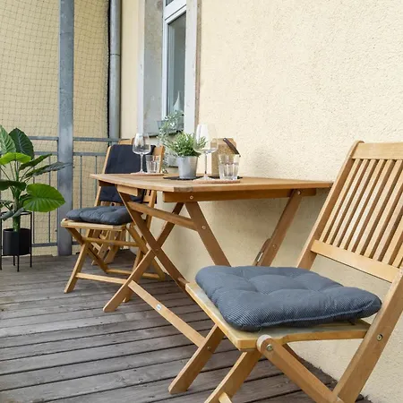 Apartment Mit Parkplatz & Balkon Nahe Elbe
