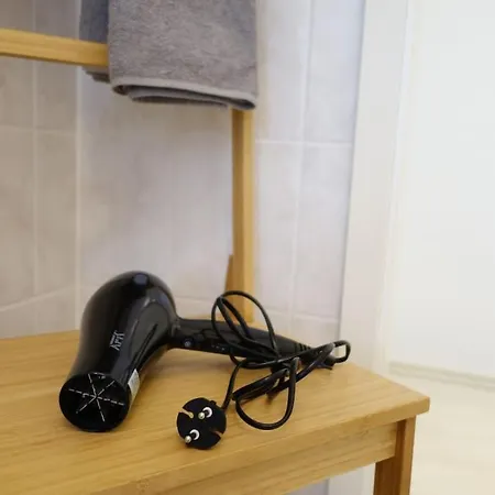 Apartment Cosy With Kitchen&netflix In Neustadt Dresden