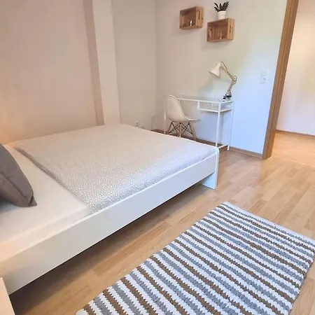 2 At It-district Neustadt & Free Parking Apartment *