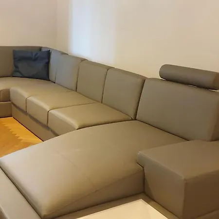 Luxuriose 3-zi-wohnung Im Zentrum, Grosser Balkon Apartment Dresden