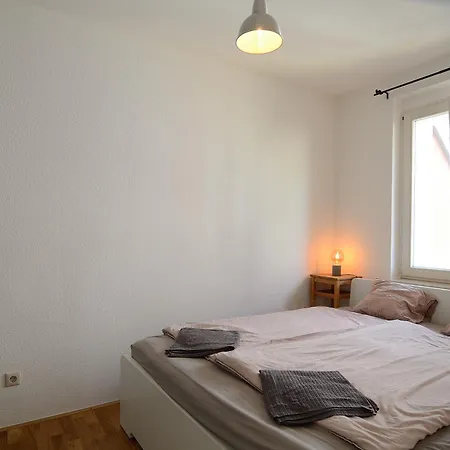 Apartment Amazing Dd Neustadt With Balcony! *