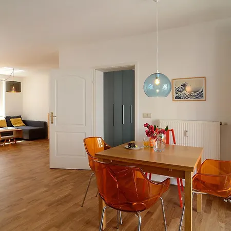 Amazing Dd Neustadt With Balcony! Apartment