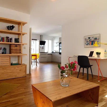 Apartment Amazing Dd Neustadt With Balcony! Dresden