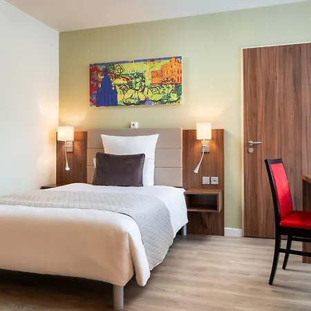Leonardo Altstadt Hotel 3*