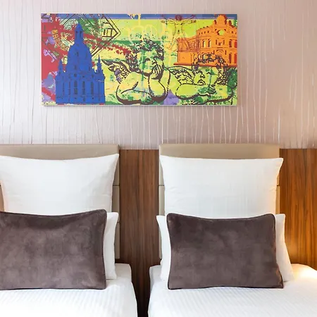 Hotel Leonardo Altstadt 3*