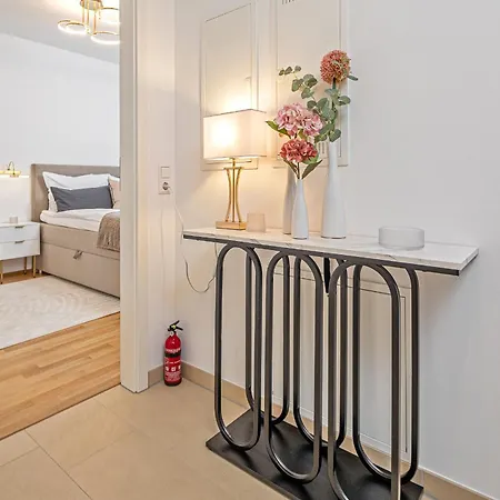 Ruhige 5 Sterne Naehe Altstadt Apartment *