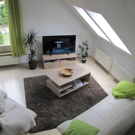 Im Gruenen Von Apartment