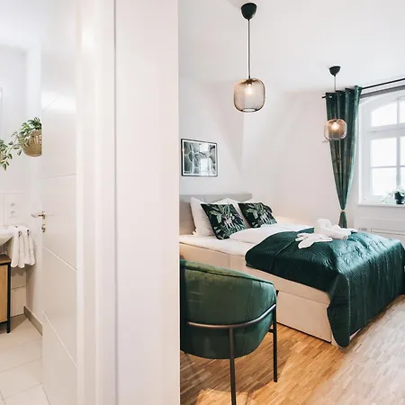 Oasis - Wohnen In - Netflix - Tiefgarage - Dachterrasse Apartment Dresden