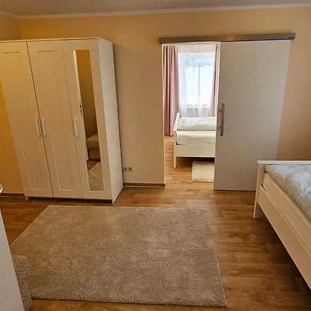 Sehr Schoenes Und Grosses Haus In - Partys Und Andere Feierlichkeiten Sind Wegen Eventueller Laermbelaestigung Nicht Gestattet Holiday home *