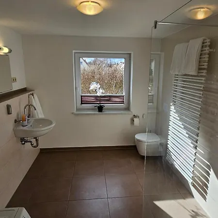 Sehr Schoenes Und Grosses Haus In - Partys Und Andere Feierlichkeiten Sind Wegen Eventueller Laermbelaestigung Nicht Gestattet Holiday home