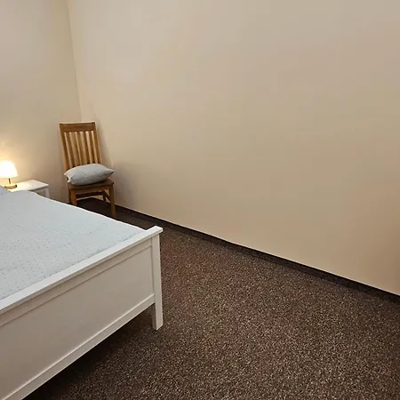 Sehr Schoenes Und Grosses Haus In - Partys Und Andere Feierlichkeiten Sind Wegen Eventueller Laermbelaestigung Nicht Gestattet *