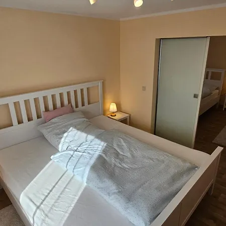 Sehr Schoenes Und Grosses Haus In - Partys Und Andere Feierlichkeiten Sind Wegen Eventueller Laermbelaestigung Nicht Gestattet * Dresden