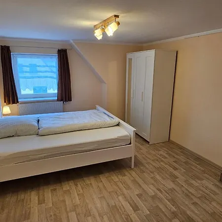 Sehr Schoenes Und Grosses Haus In - Partys Und Andere Feierlichkeiten Sind Wegen Eventueller Laermbelaestigung Nicht Gestattet Holiday home