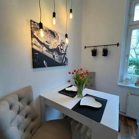 Apartment Charmante In Striesen - Frau Pie *