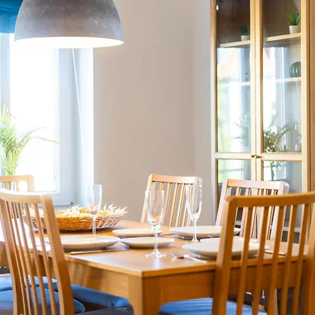 70 Qm Wohlfuehlperle - Ruhig Und Trotzdem Schnell Im Zentrum - Grosser Balkon Apartment