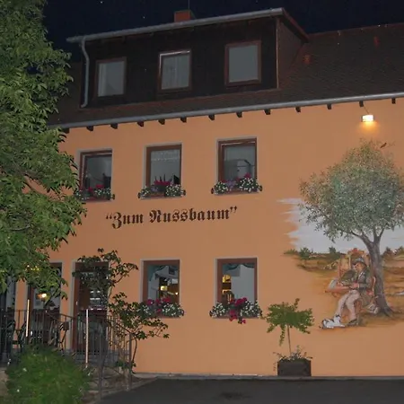 Zum Nussbaum Guest house 3*
