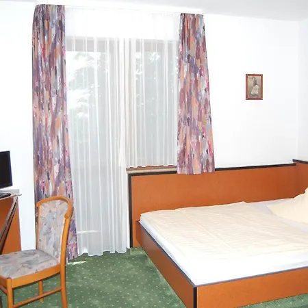 Zum Nussbaum 3*