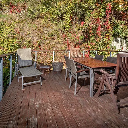 Luxurioese Sandstein - 320 Qm - 7 Raeume Villa