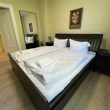 Apartmenthaus Rankestrasse 4 アパート
