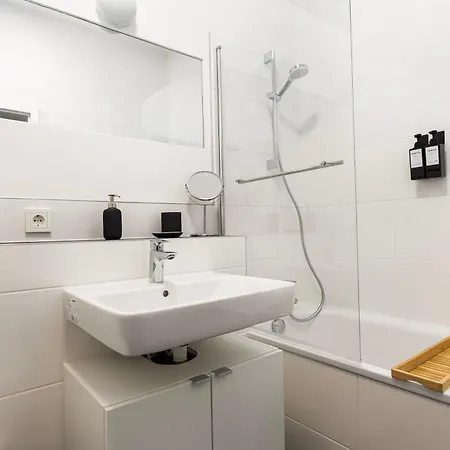 Deluxe - Garden - Near Elbe - Airport Apartment Dresden